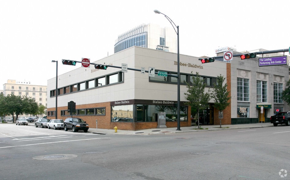 More Photos Of 331 W Forsyth St, Jacksonville Restaurant For Lease