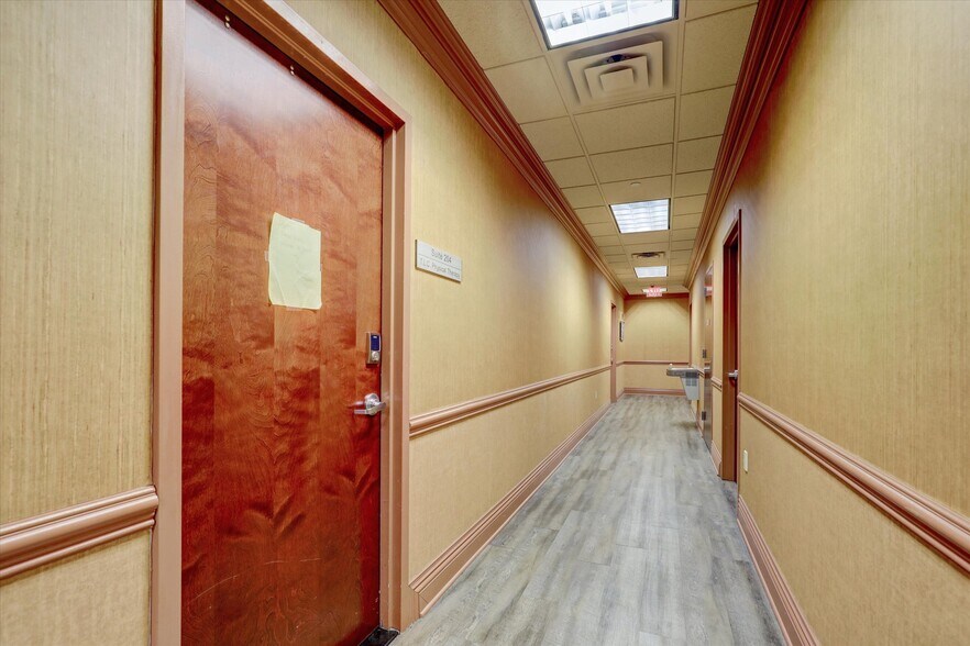 More Photos Of 176 US Highway 9, Englishtown Office For Lease