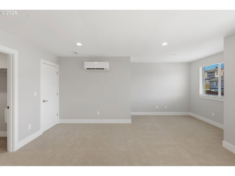 More Photos Of 4011 SW Royal Ave, Gresham Specialty For Sale