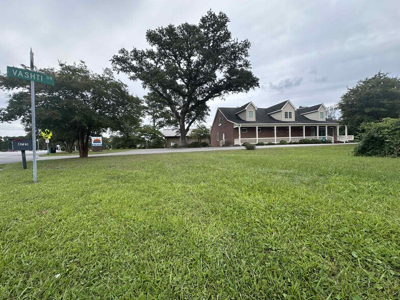 More Photos Of 4725 Country Club Rd, Morehead City Office For Lease