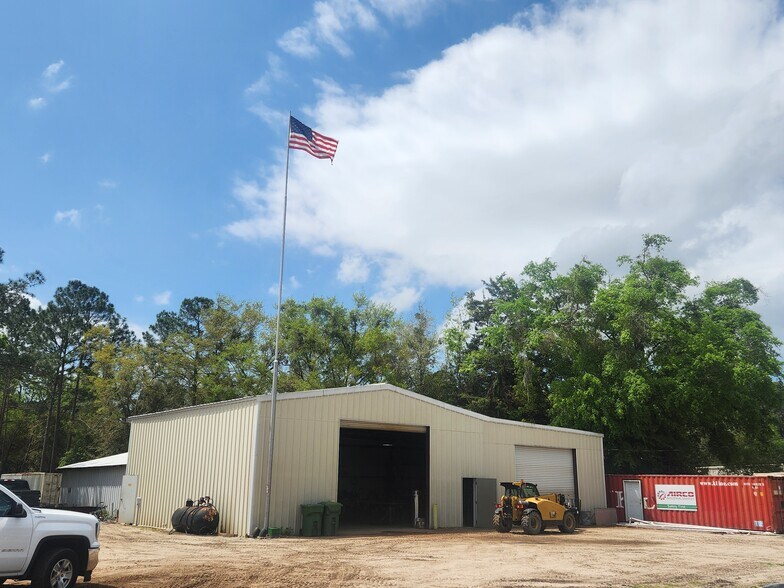 More Photos Of 1563 W Cherry St, Jesup Office For Sale