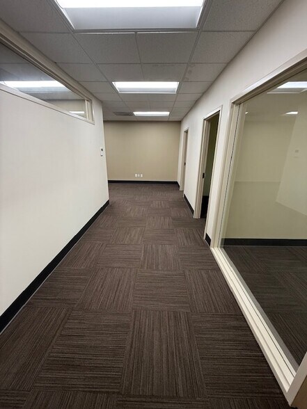 More Photos Of 698 12th St SE, Salem Office For Lease