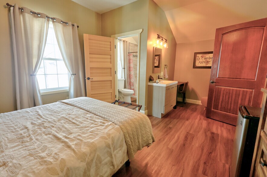 More Photos Of 400 Game Farm Rd, Catskill Hospitality For Sale