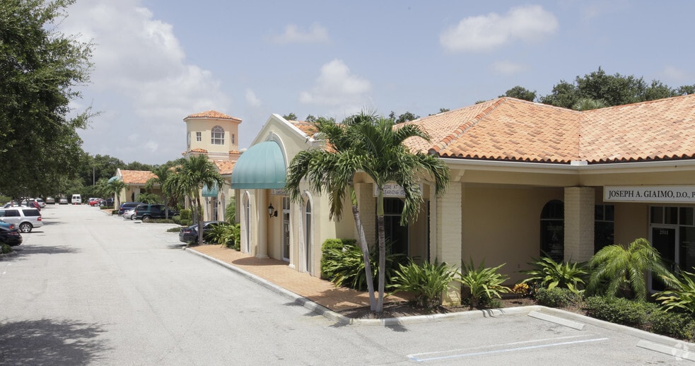 Primary Photo Of 2501-2543 Burns Rd, Palm Beach Gardens Medical For Lease
