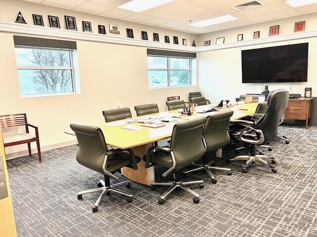 More Photos Of 17 Progress Ave, Nashua Light Manufacturing For Sale