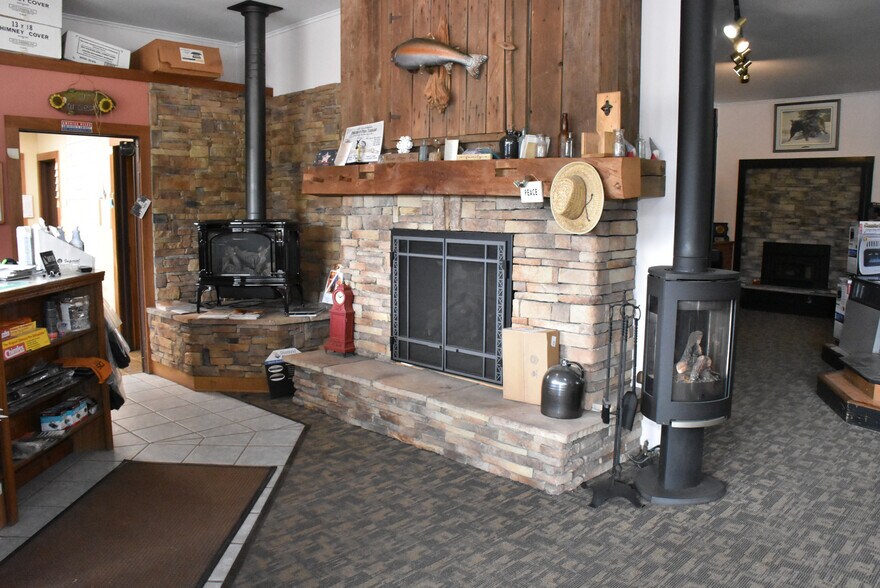 More Photos Of 17275 Shreve Run Rd, Pleasantville General Retail For Sale