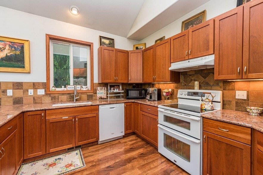 More Photos Of 397 Monterra Dr, Port Angeles Hospitality For Sale