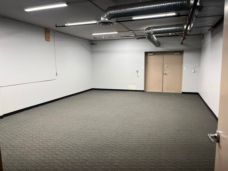 More Photos Of 19005 94th Ave, Surrey Flex For Lease