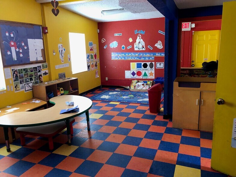 More Photos Of 1230 N Pine Hills Rd, Orlando Daycare Center For Sale