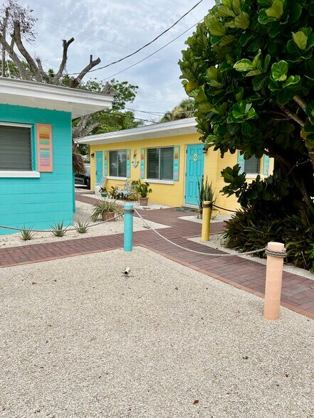 More Photos Of 1900 Manasota Beach Rd, Englewood Apartments For Sale