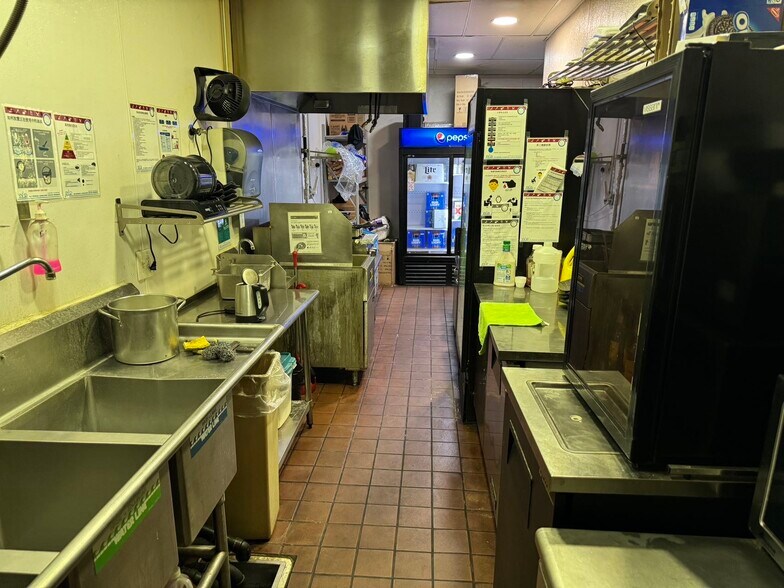 More Photos Of 4731-4821 Spring Mountain Rd, Las Vegas Unknown For Lease