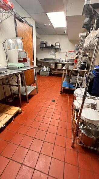 More Photos Of 1-3 Main St 2-4 4th Ave, Bay Shore Apartments For Sale