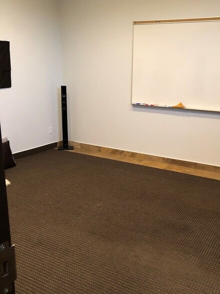 More Photos Of 85 Cranford Way, Sherwood Park Flex For Lease