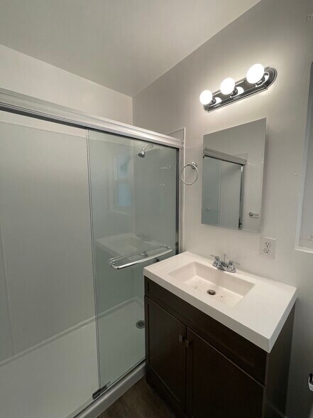 More Photos Of 4203 N Huntington Dr, Los Angeles Storefront Retail Residential For Sale