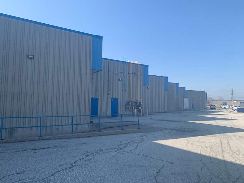 More Photos Of 4525 Rhodes Dr, Windsor Light Distribution For Lease