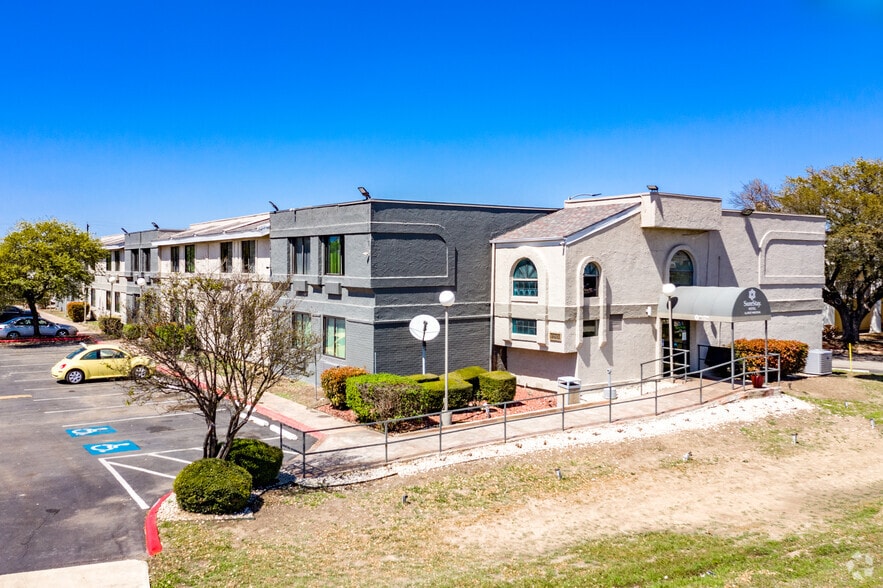 Primary Photo Of 3821 N Panam Expy, San Antonio Hotel For Sale