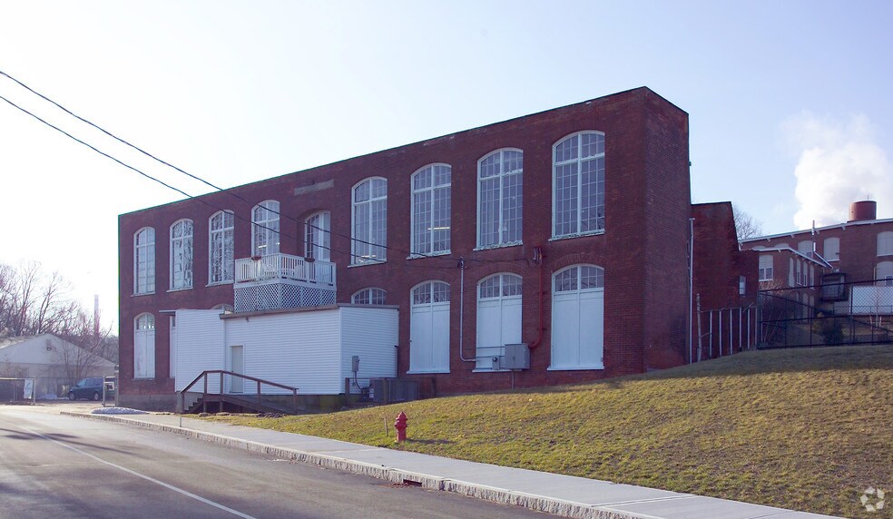 More Photos Of 15 Shaw St, Fall River Manufacturing For Lease