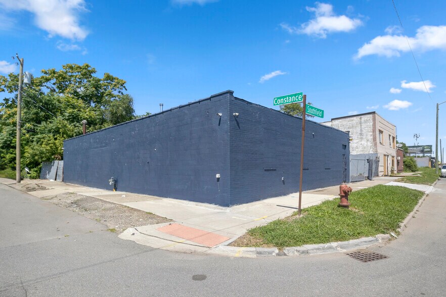 More Photos Of 8411 Southfield Fwy, Detroit Auto Dealership For Sale