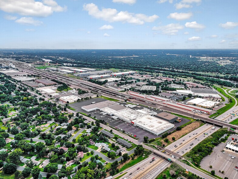 More Photos Of 5320-5400 Main St NE, Fridley Warehouse For Lease