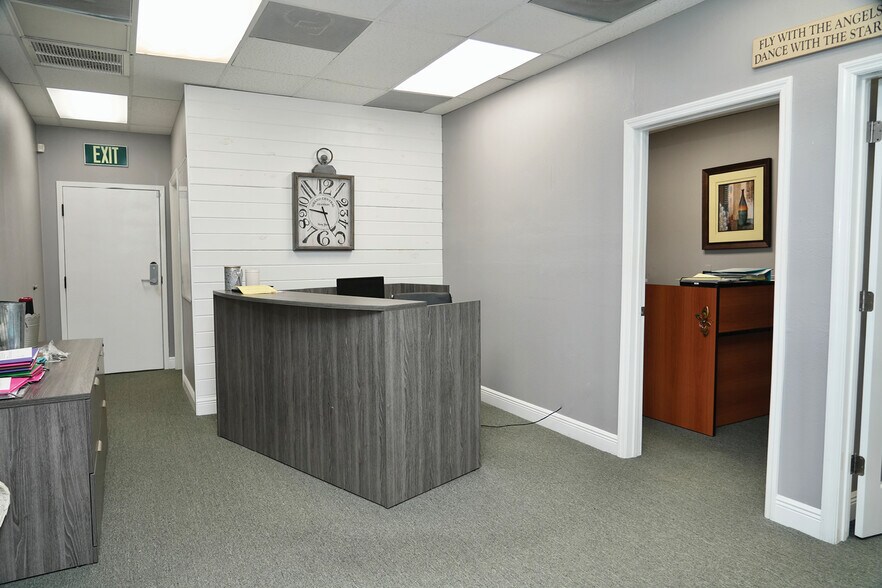 More Photos Of 2221 Lee Rd, Winter Park Office For Sale
