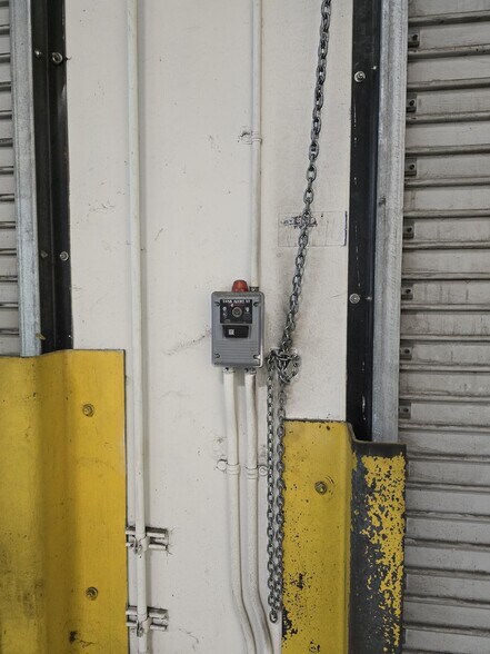 More Photos Of 1495 S Campus Ave, Ontario Warehouse For Lease