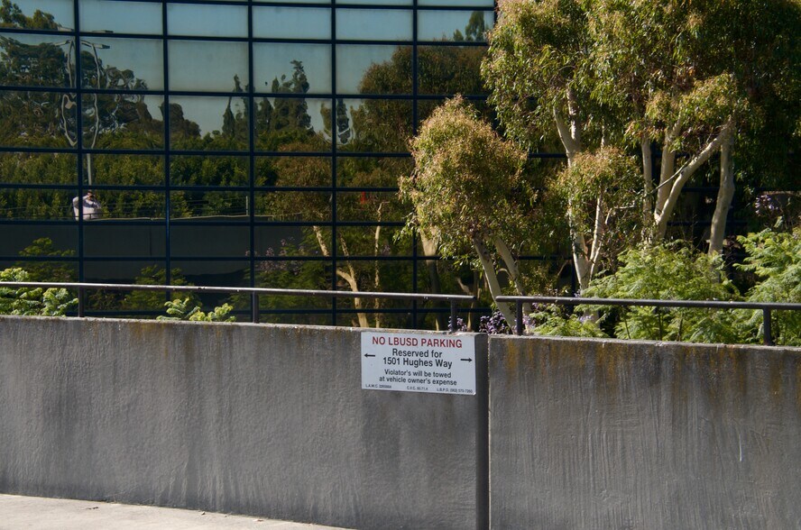 More Photos Of 1501 Hughes Way, Long Beach Office Residential For Lease