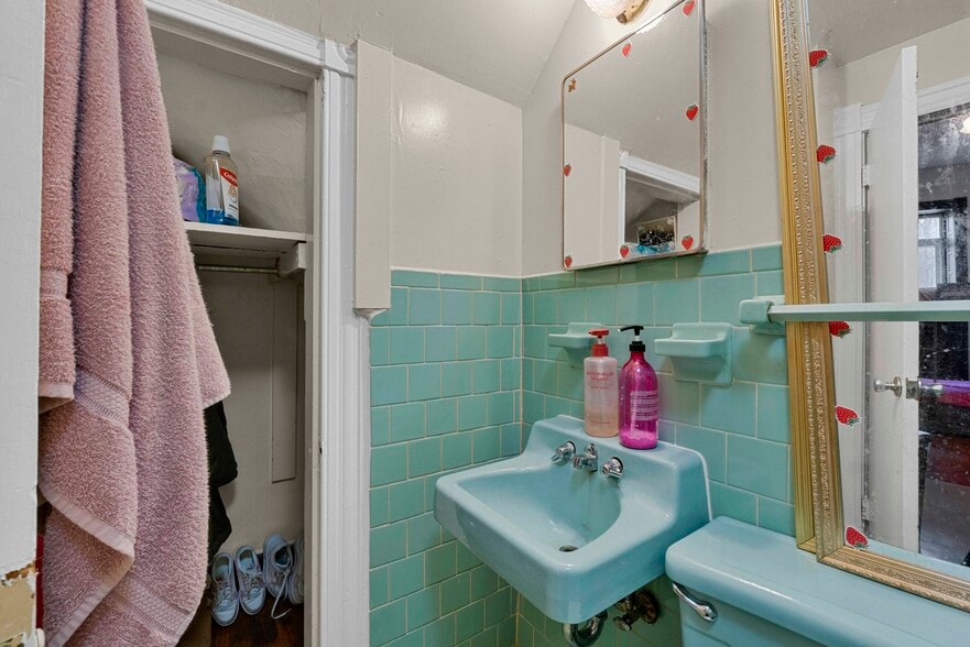 More Photos Of 2903 Saint Paul St, Baltimore Multifamily For Sale