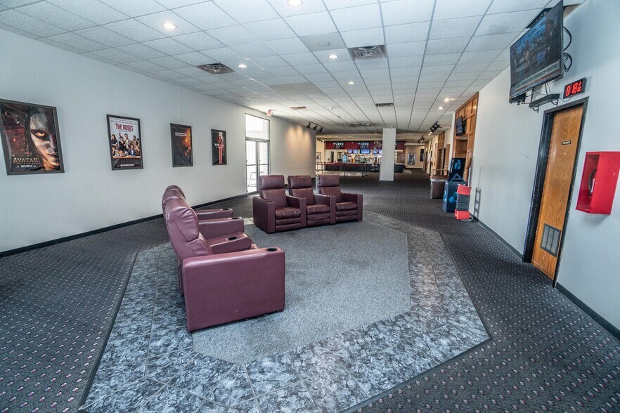 More Photos Of 1361 Grand Ave, Hartford Movie Theatre For Sale