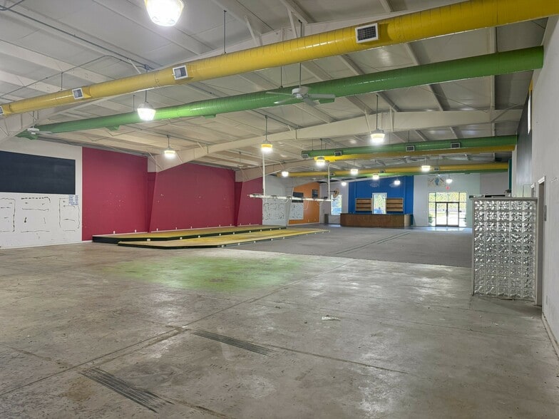 More Photos Of 1709 US-258, Tarboro Warehouse For Lease