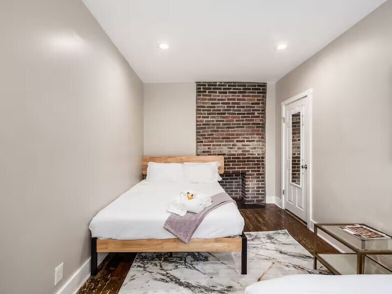 More Photos Of 370-372 Forest St, Columbus Apartments For Sale