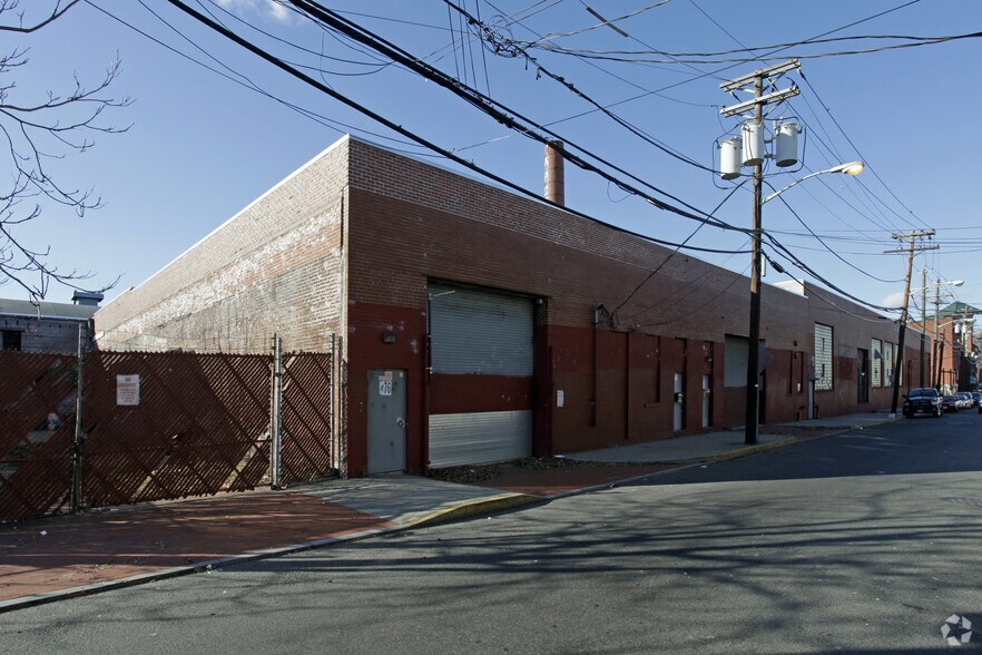More Photos Of 58-80 Mill St, Paterson Distribution For Lease