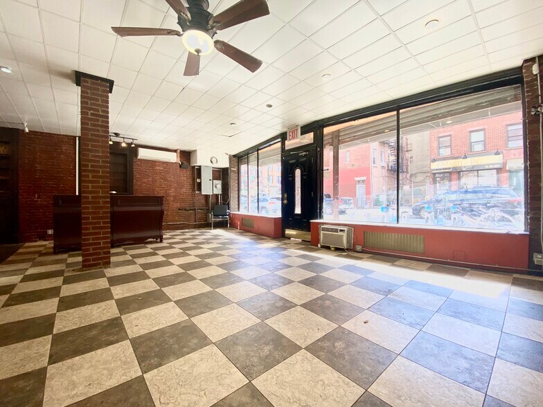 More Photos Of 135 India St, Brooklyn Storefront For Lease