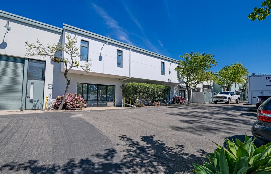 Primary Photo Of 129 S Quarantina St, Santa Barbara Warehouse For Sale