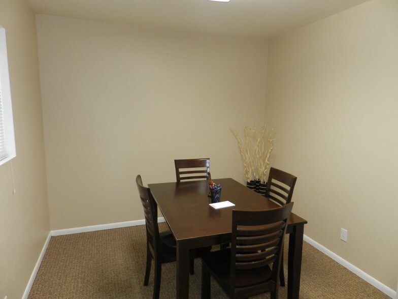 More Photos Of 1020 S Townsend Ave, Montrose Storefront Retail Office For Sale