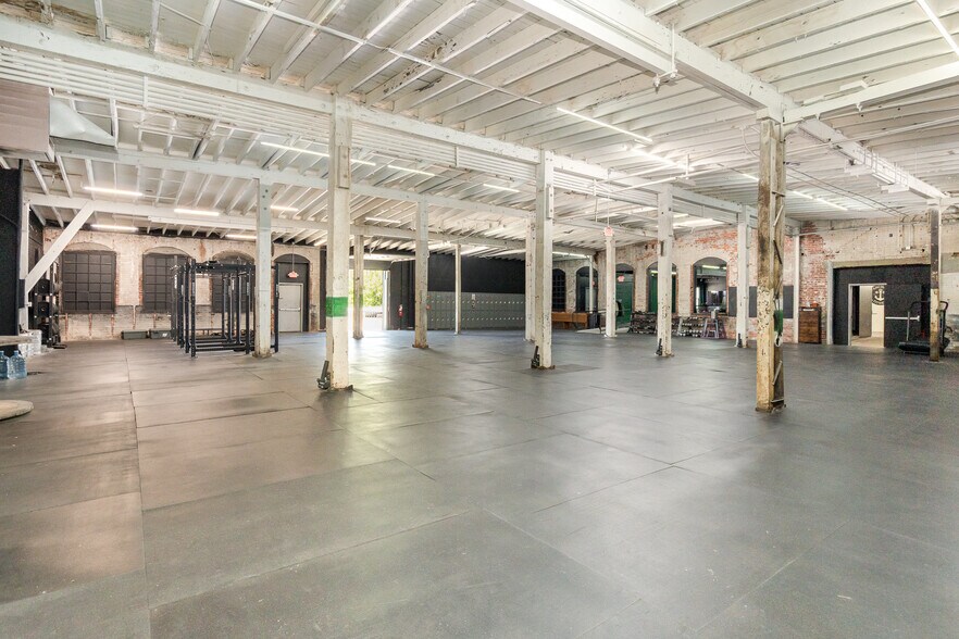 More Photos Of 77 Foundry Ave, Batavia Warehouse For Sale