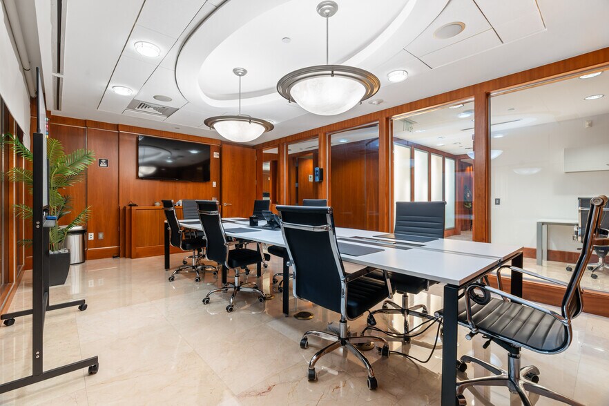 More Photos Of 1110 Brickell Ave, Miami Office For Sale