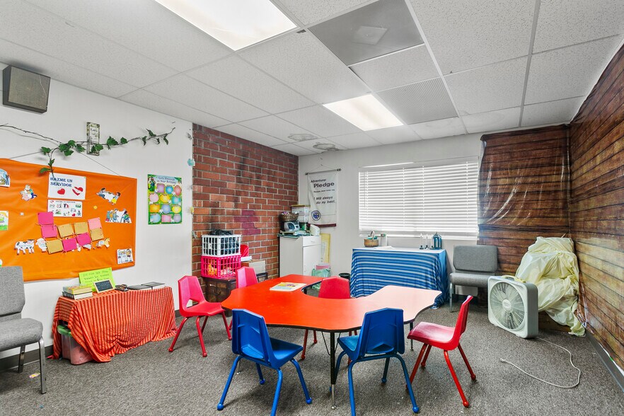 More Photos Of 7070 Palm Ave, Highland Specialty For Sale