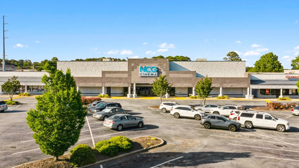 More Photos Of 1825 Rockbridge Rd, Stone Mountain Unknown For Lease