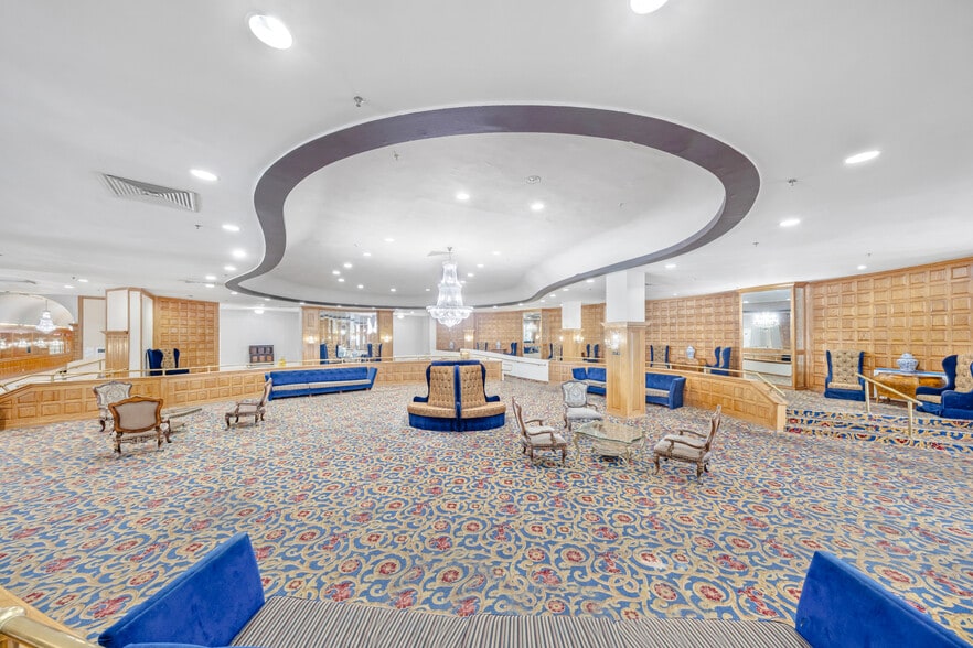 More Photos Of 5445 Collins Ave, Miami Beach Apartments For Sale