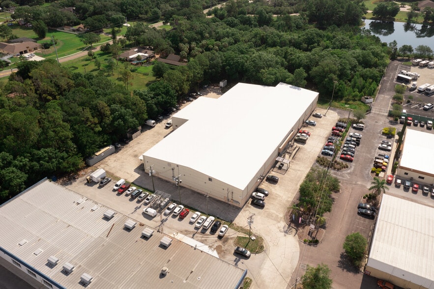 More Photos Of 9937 Race Track Rd, Tampa Manufacturing For Lease