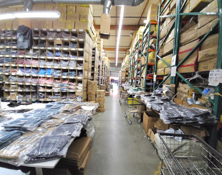 More Photos Of 936-972 E 31st St, Los Angeles Warehouse For Sale
