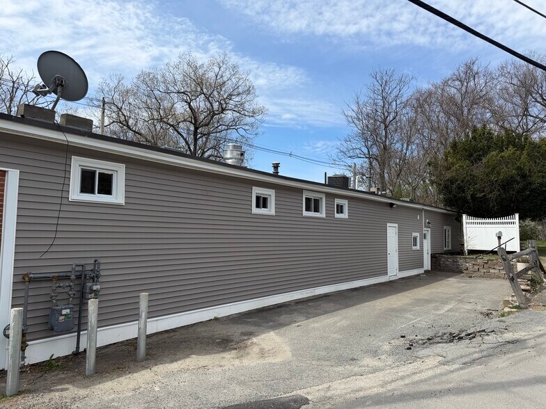 More Photos Of 355 June St, Worcester Office For Lease