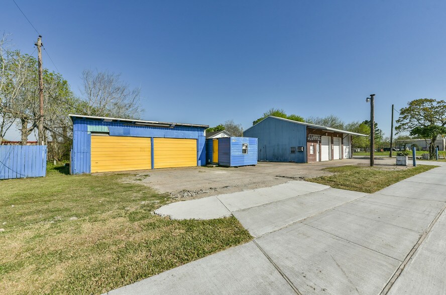More Photos Of 2745 Wagon Trail Rd, Pearland Auto Repair For Sale