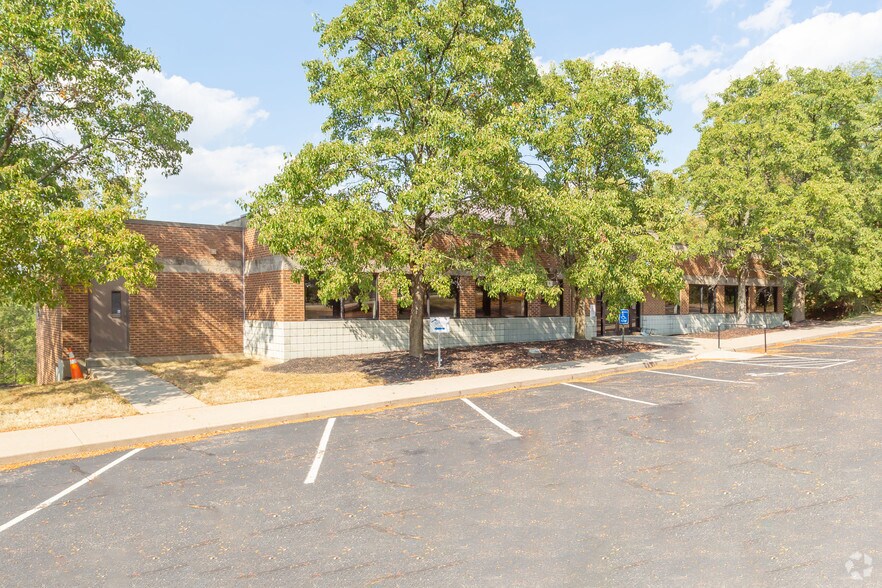 More Photos Of 4760 Madison Rd, Cincinnati Office For Lease