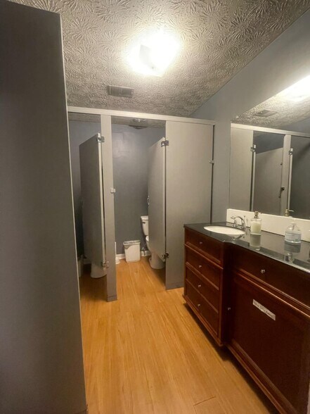 More Photos Of 3060 Bouldercrest Rd, Ellenwood Religious Facility For Sale