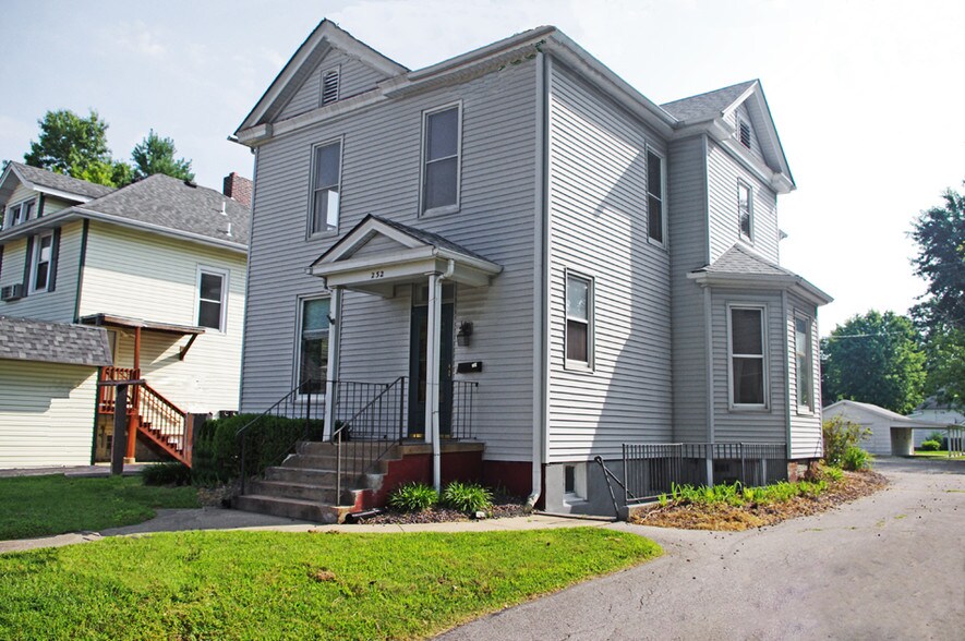 Primary Photo Of 232 S Buchanan St, Edwardsville Office Residential For Lease