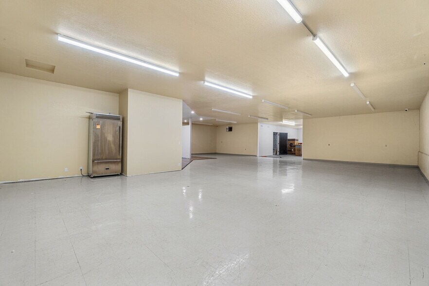 More Photos Of 341 Harris St, Eureka Storefront For Sale