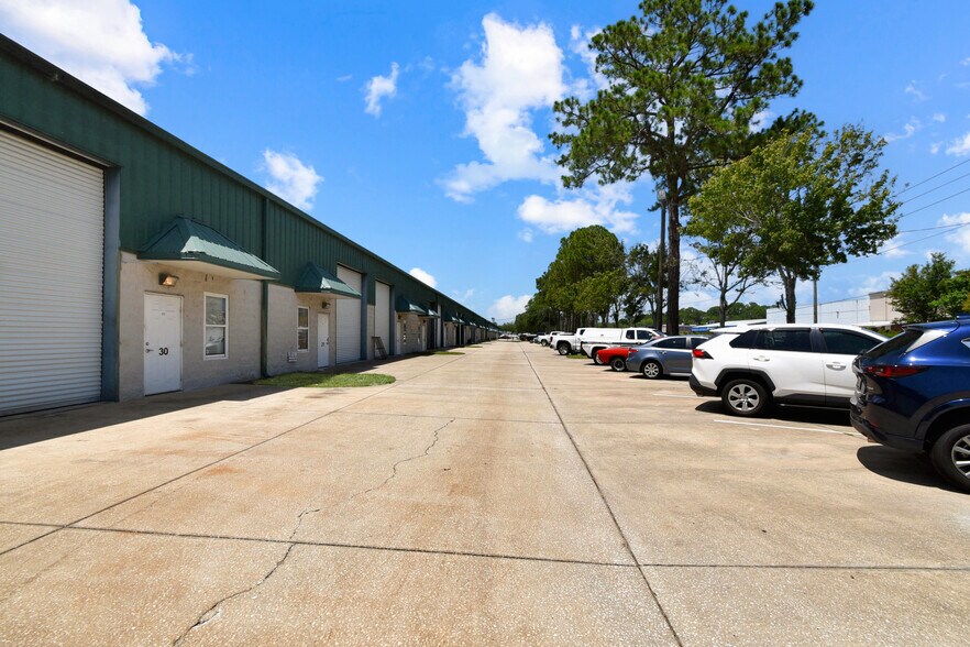 More Photos Of 1761 Dobbs Rd, Saint Augustine Warehouse For Lease