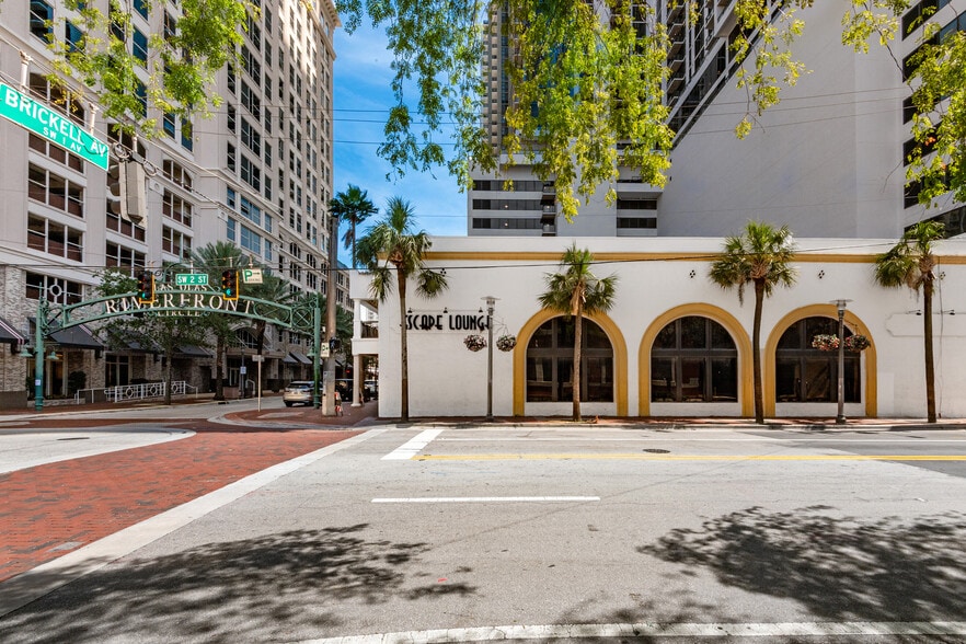 Primary Photo Of 145 SW 1st Ave, Fort Lauderdale Bar For Lease