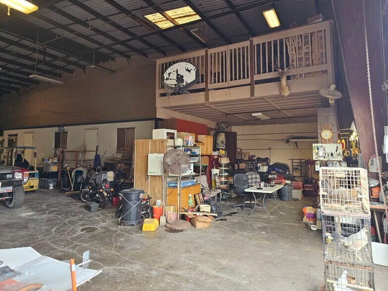 More Photos Of 96-1276-1276 Waihona St, Pearl City Warehouse For Lease